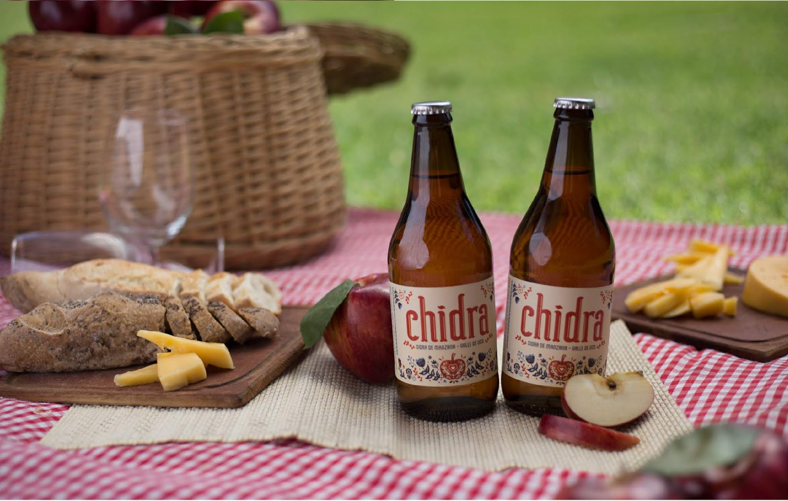 西安蘋果酒包裝設(shè)計(圖2) 西安蘋果酒包裝設(shè)計(圖2)