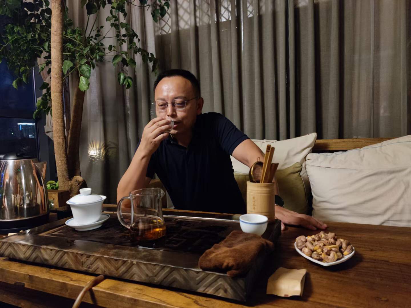 學(xué)無(wú)止境，學(xué)以致用(圖1)