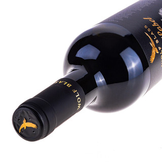 創(chuàng)意酒包裝設(shè)計(jì)紛賦黑牌系列干型紅葡萄酒年產(chǎn)品包裝設(shè)計(jì)欣賞(圖3)